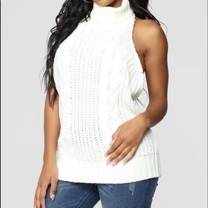 ⚪️Nylon Apparel ⚪️ sweater Halter Top